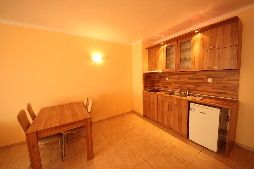 Menada Sea Regal Apartments Sunny Beach Room photo