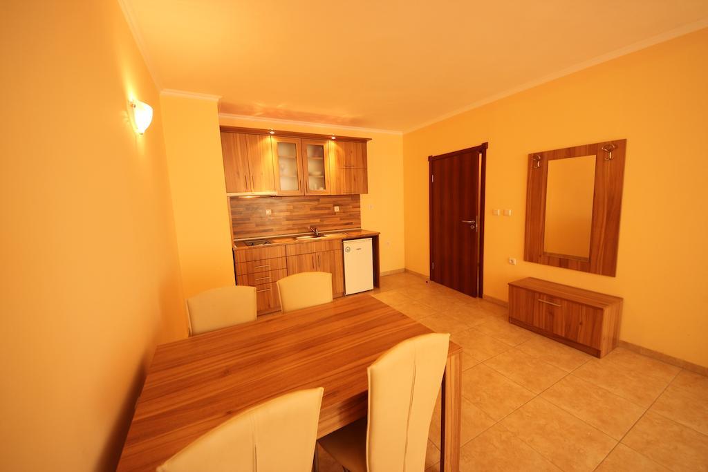 Menada Sea Regal Apartments Sunny Beach Room photo